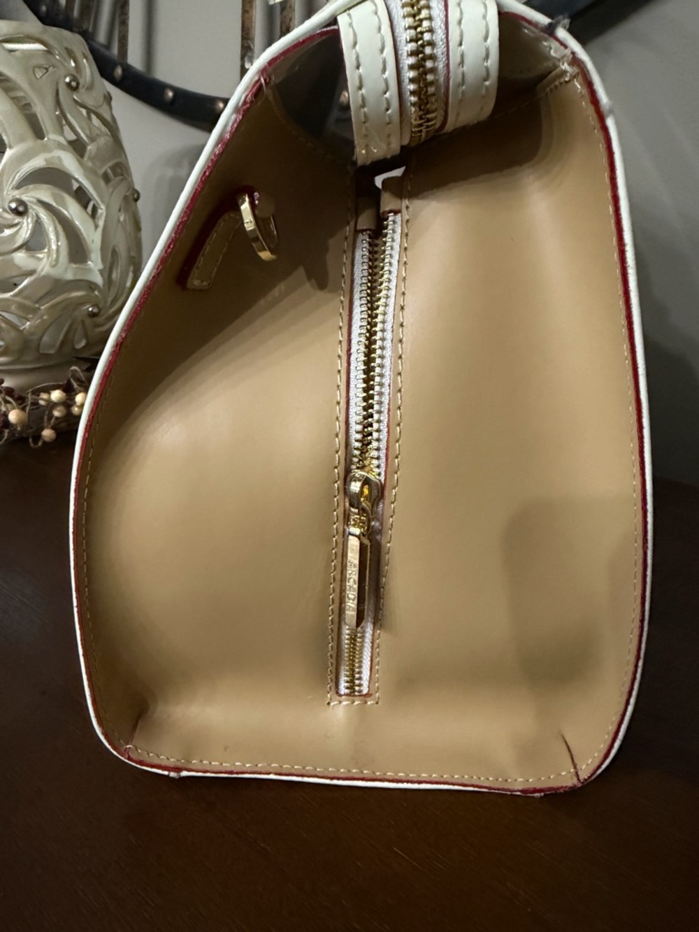 Cream Arcadia. Carried for 1 week. Has cross body strap. - Picture 16 of 16